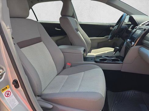Used 2013 Toyota Camry LE FWD image 13