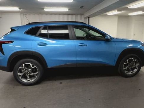 New 2026 Chevrolet Trax LT w/ Driver Confidence Package FWD image 9