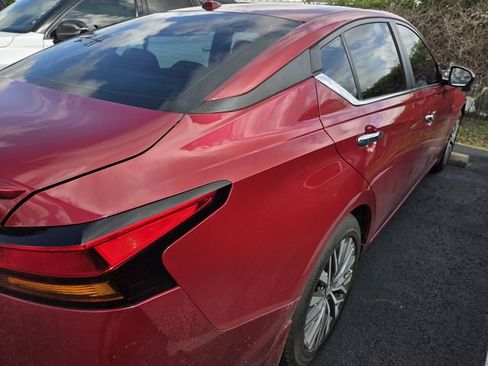 Used 2024 Nissan Altima 2.5 SV w/ SV Premium Package FWD image 10