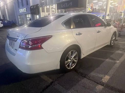 Used 2013 Nissan Altima 2.5 SV w/ 2.5SV Convenience Pkg FWD image 7