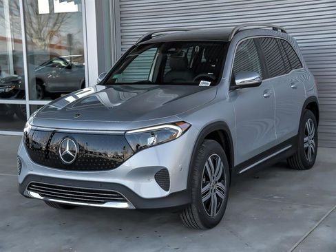 Certified 2025 Mercedes-Benz EQB 300 4MATIC image 3