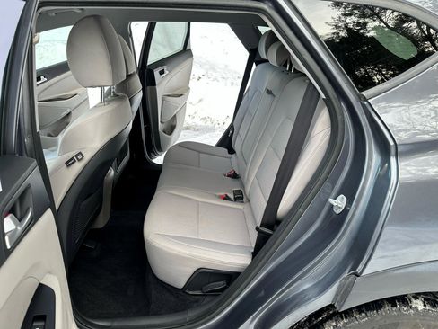 Used 2019 Hyundai Tucson SE image 9