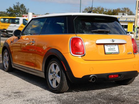 Used 2015 MINI Cooper 2-Door Hardtop image 10