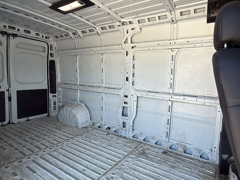 Used 2025 RAM ProMaster 2500 w/ Convenience Group FWD image 28