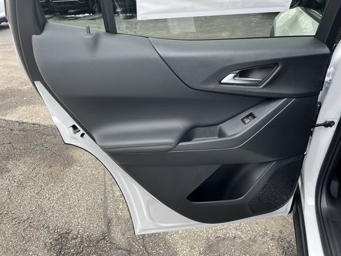 New 2026 Chevrolet Equinox LT image 23