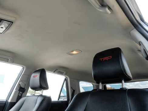 Used 2018 Toyota 4Runner TRD Off-Road Premium AWD/4WD image 35