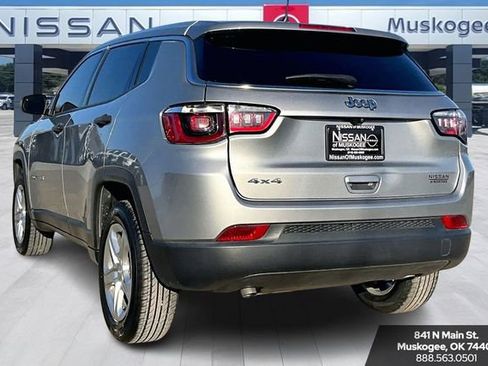 Used 2023 Jeep Compass Sport image 4