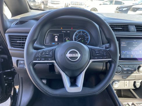 Used 2025 Nissan Leaf S FWD image 23