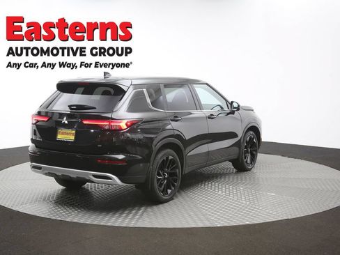 Used 2024 Mitsubishi Outlander SE AWD/4WD image 40