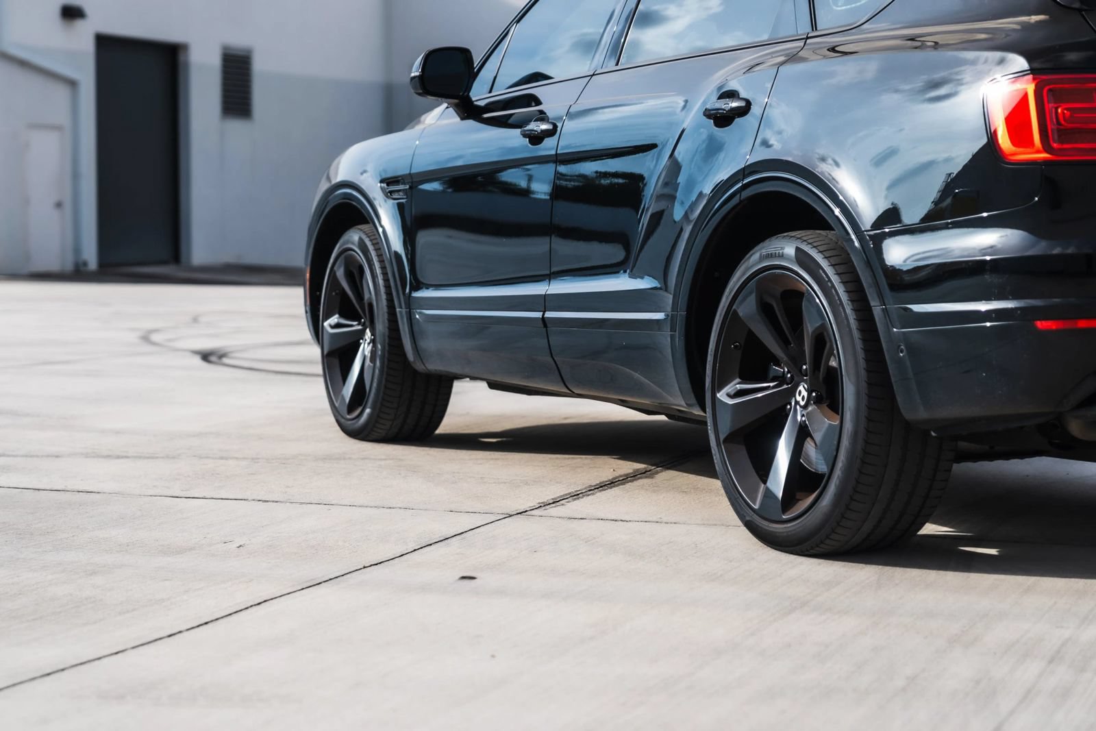 Used 2019 Bentley Bentayga AWD/4WD image 10
