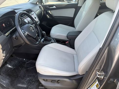Used 2019 Volkswagen Tiguan SEL w/ 3rd Row Seat Package AWD/4WD image 11