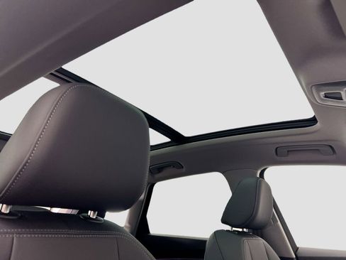 Used 2025 Audi Q5 Premium Plus image 17