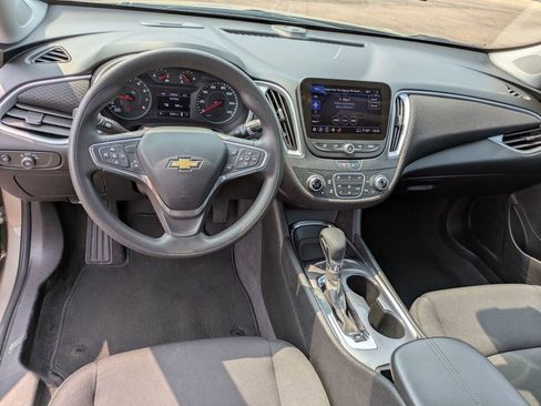 Used 2024 Chevrolet Malibu LT image 12