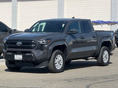 Certified 2024 Toyota Tacoma SR5 image 10
