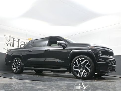 Certified 2024 Chevrolet Silverado EV RST image 2