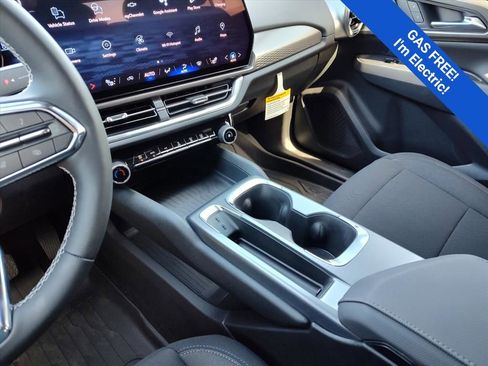 New 2026 Chevrolet Equinox EV LT w/ Comfort Package AWD/4WD image 13