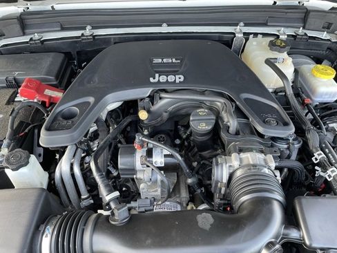 Used 2021 Jeep Wrangler Unlimited Rubicon w/ Cold Weather Group image 29