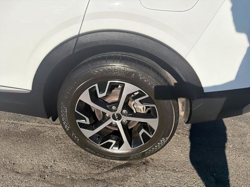 Used 2023 Kia Sportage EX FWD image 12