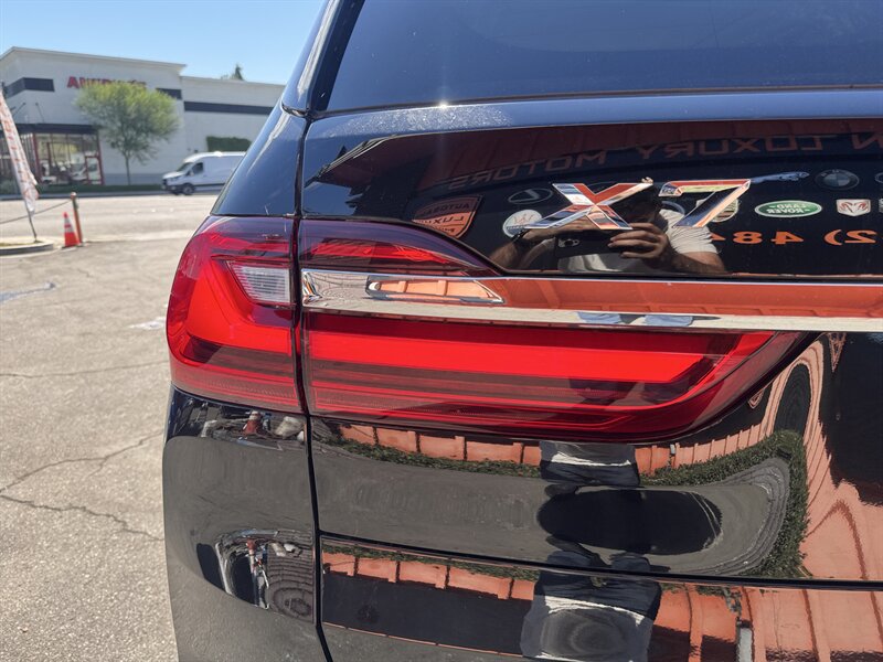 Used 2020 BMW X7 xDrive40i w/ Premium Package AWD/4WD image 13
