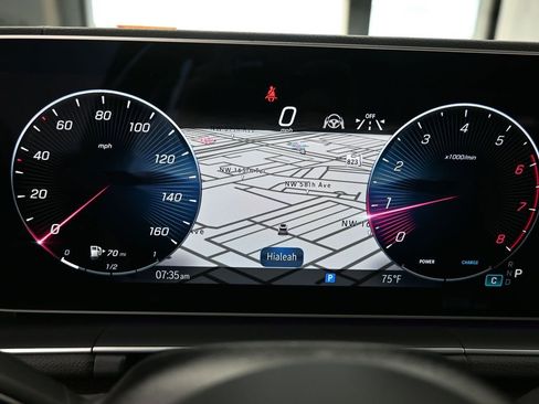 Used 2024 Mercedes-Benz GLE 450 4MATIC image 36