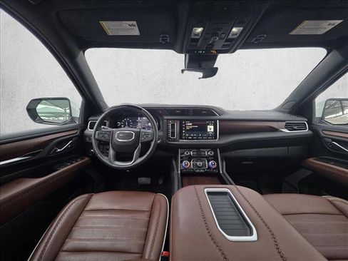 Used 2023 GMC Yukon Denali Ultimate AWD/4WD image 15