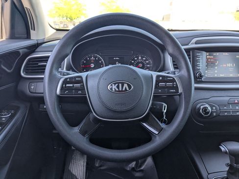 Used 2020 Kia Sorento FWD V6 image 18