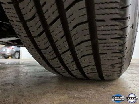 Used 2025 Toyota Tacoma SR5 image 91