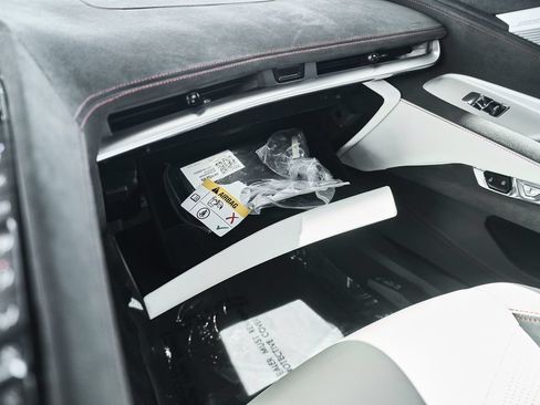 Used 2023 Chevrolet Corvette Z06 RWD image 35