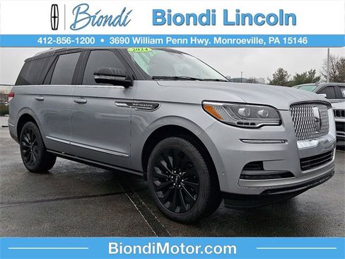 Used 2024 Lincoln Navigator Reserve image 1