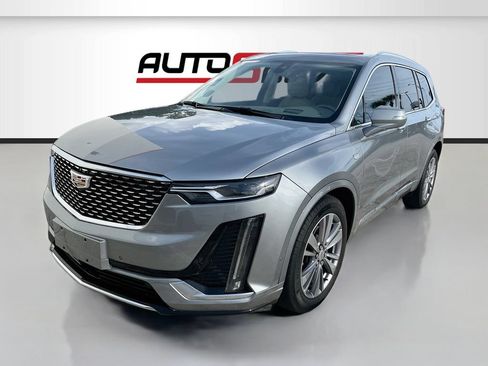 Used 2024 Cadillac XT6 Premium Luxury w/ Technology Package FWD image 3