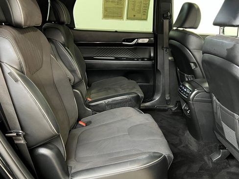 Used 2024 Hyundai Palisade Calligraphy image 17