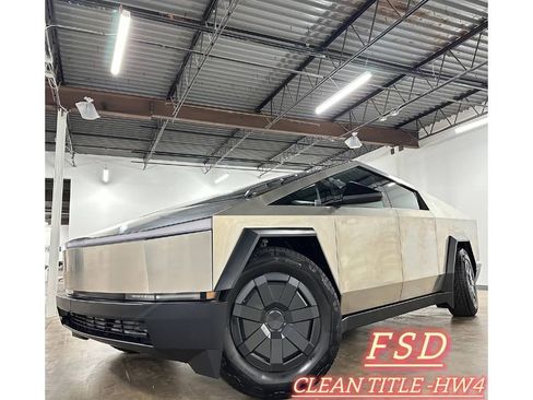 Used 2025 Tesla Cybertruck AWD Crew Cab image 1