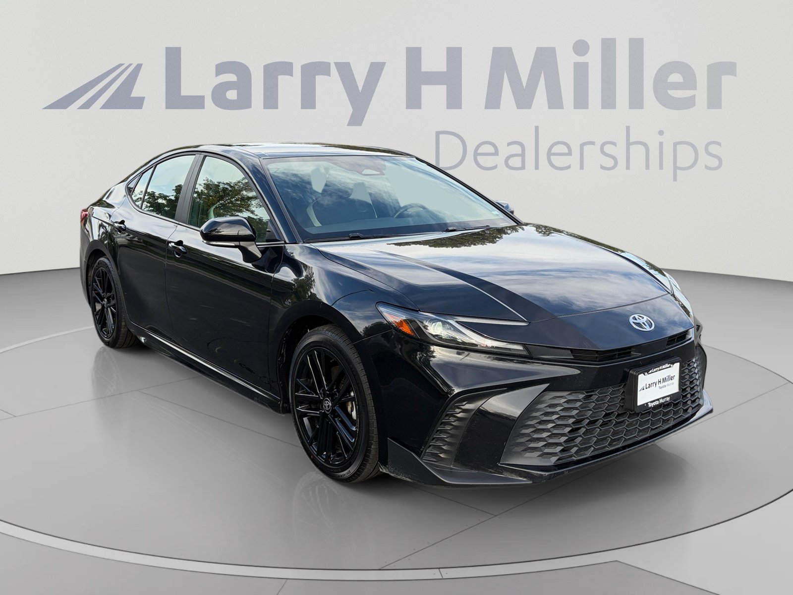 Used 2025 Toyota Camry SE FWD image 7