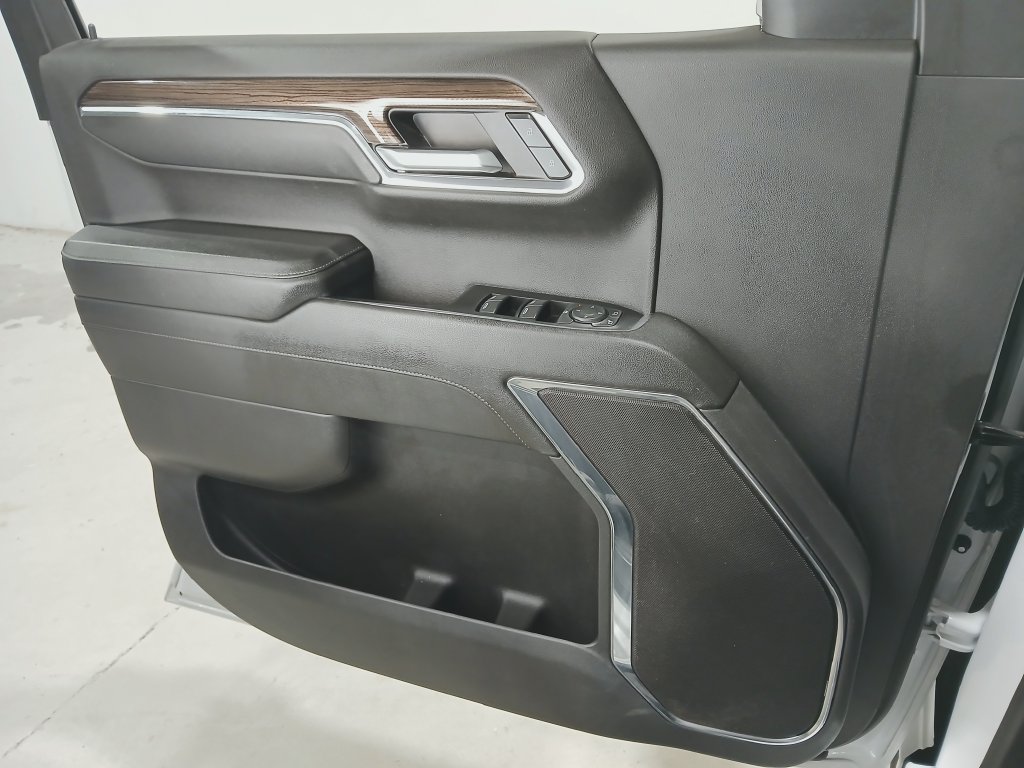 Used 2024 Chevrolet Silverado 1500 LT AWD/4WD image 28