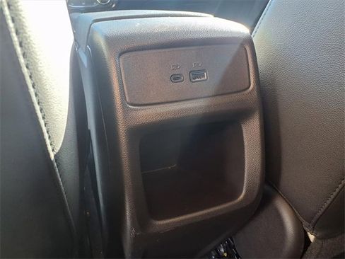 Used 2025 Chevrolet Trax LT w/ LT Convenience Package image 74