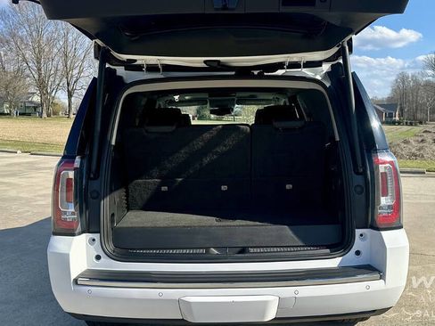 Used 2020 GMC Yukon Denali w/ Open Road Package image 9