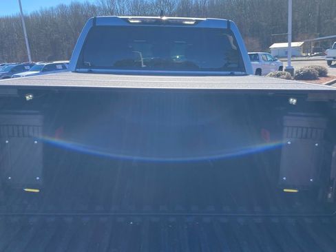 Used 2023 Toyota Tundra Platinum image 11