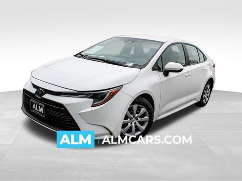 Used 2023 Toyota Corolla LE image 1