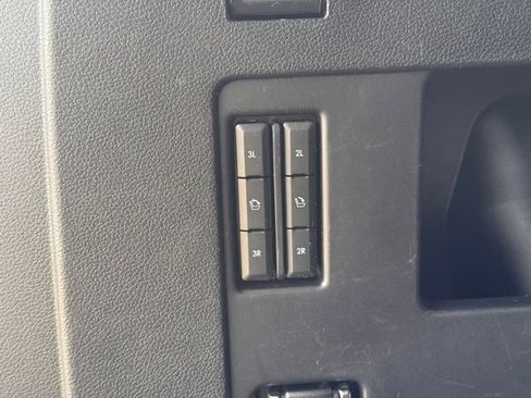 Used 2019 Lincoln Navigator L Reserve AWD/4WD image 39