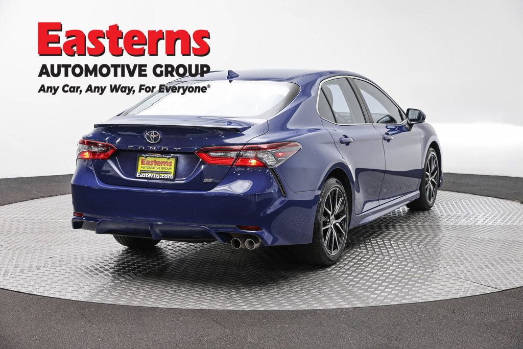 Used 2024 Toyota Camry SE FWD image 5