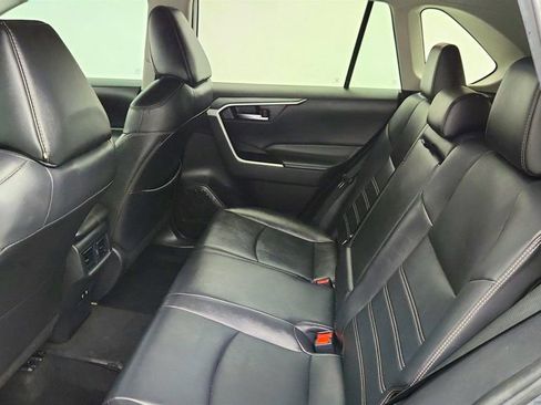 Used 2021 Toyota RAV4 XLE Premium image 20