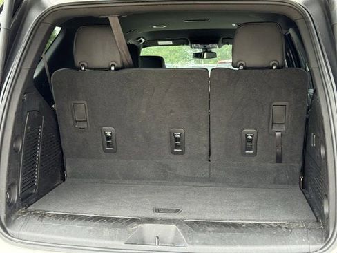 Used 2022 Chevrolet Tahoe LT RWD image 34