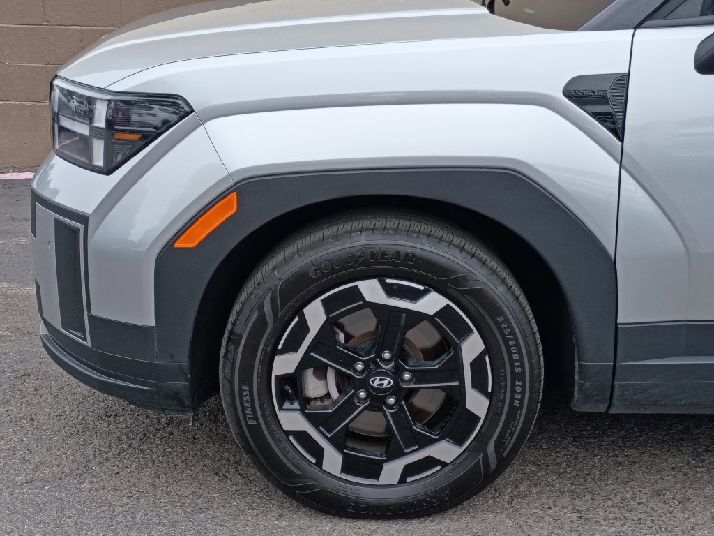 Certified 2025 Hyundai Santa Fe SEL AWD/4WD image 9
