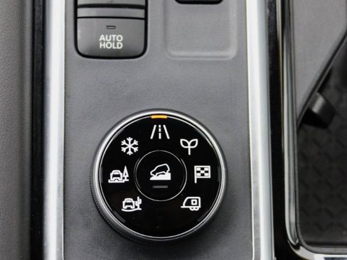 Certified 2024 Nissan Pathfinder SL w/ SL Premium Package image 41