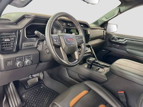 Used 2023 GMC Sierra 1500 AT4 w/ AT4 Premium Package AWD/4WD image 3