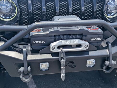 Used 2023 Jeep Wrangler Sport AWD/4WD image 7