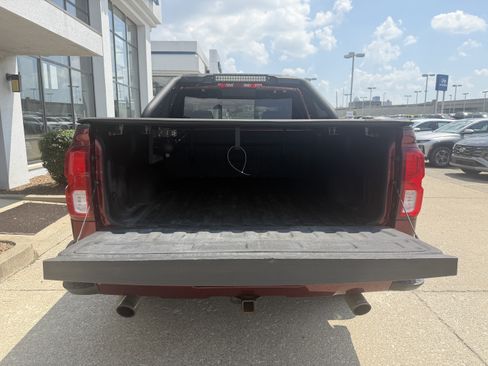 Used 2017 Chevrolet Silverado 1500 LTZ Z71 AWD/4WD image 24