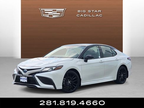 Used 2024 Toyota Camry XSE w/ Cold Weather Package FWD image 1