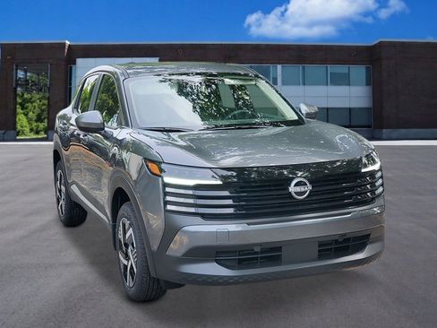 New 2026 Nissan Kicks SV FWD image 2