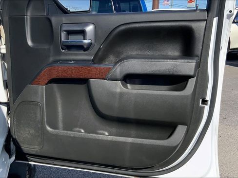 Used 2016 GMC Sierra 1500 SLE w/ Suspension Package, Off-Road image 22